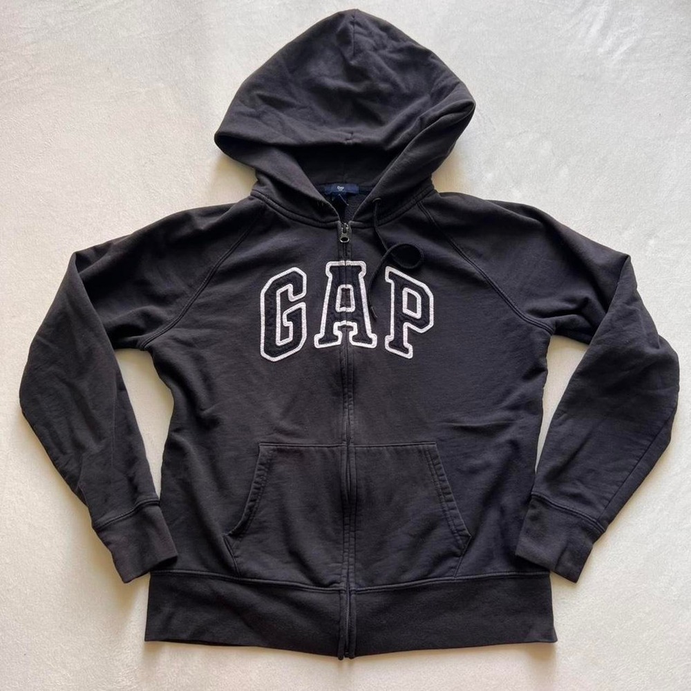 Gap Zip Up Preppy y2k Iconic Minimalist Simple Clean School Casual Comfy